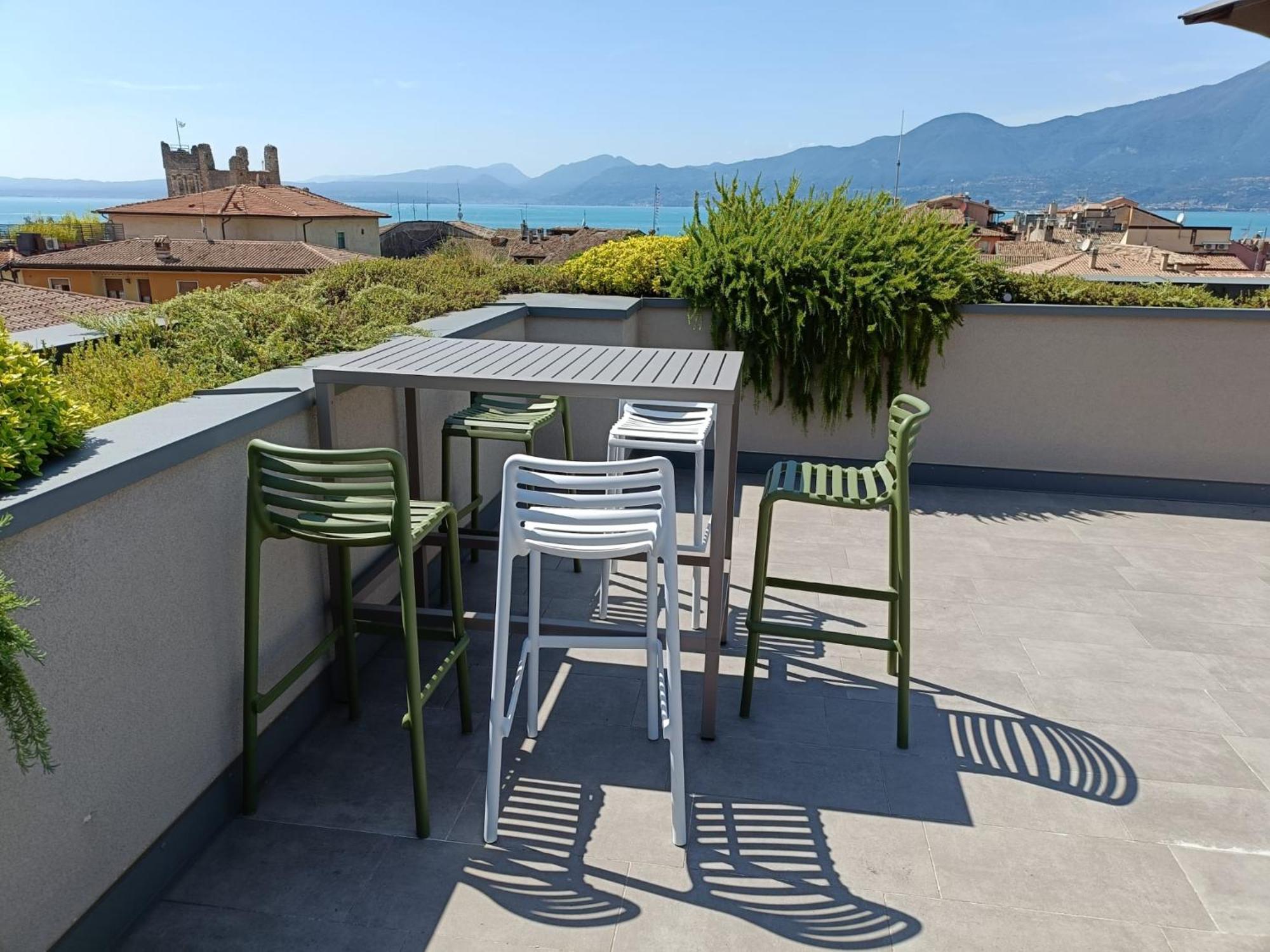 Suite Laura - Torri Del Benaco Exterior foto